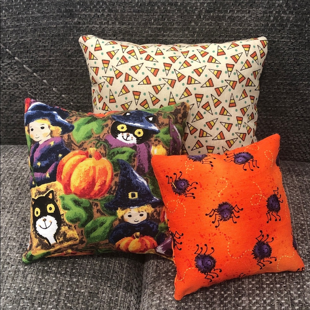 Halloween Decorative Mini Pillow Set - Orange, Cream, Multicolor